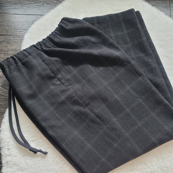 Aritzia The Group Babaton Jimmy Pant In Black Fine Grid Sz S - Picture 2 of 9